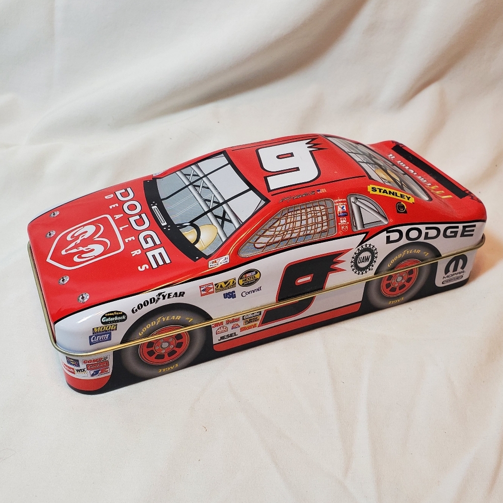 Casey Kahne #9 Vintage 2006 Collectible Metal Tin #67000